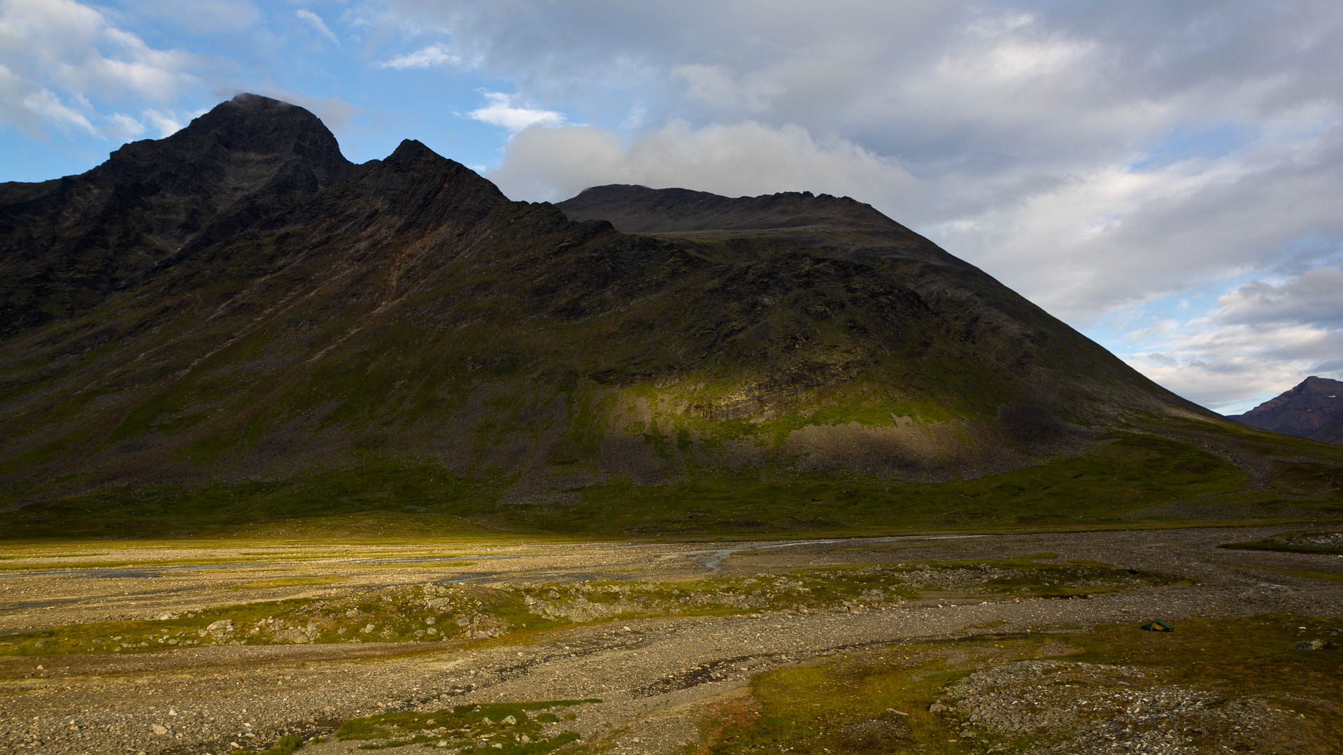 Pierikpakte och Nilas kam, Sarek